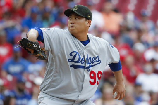 류현진은 현재 MLB 시즌 6승에 평균자책점 전체 1위를 기록 중이다.  AP 연합뉴스